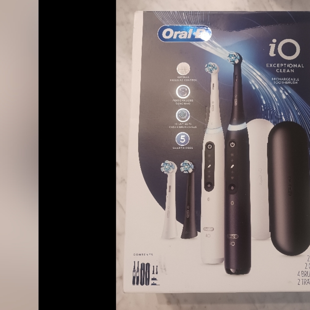 Oral B i0 twin pack